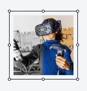 Ein Bild eines jungen Mädchens mit VR-Brille.